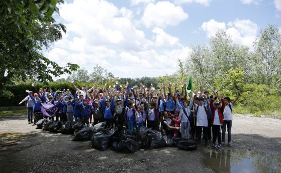 Природозащитници и скаути събраха близо 400 чувала с отпадъци в
