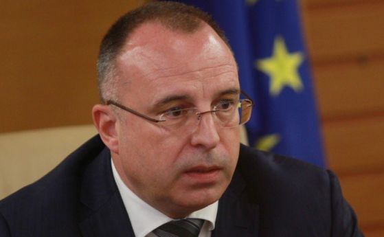  Министър Порожанов подаде оставка, Борисов я одобри 