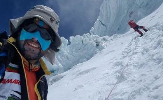 Алпинистът Атанас Скатов изкачи третия по височина връх на планетата