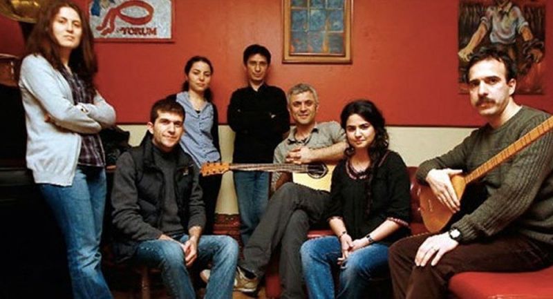 Една от най-популярните в Турция групи за фолк-рок музика Йорум“