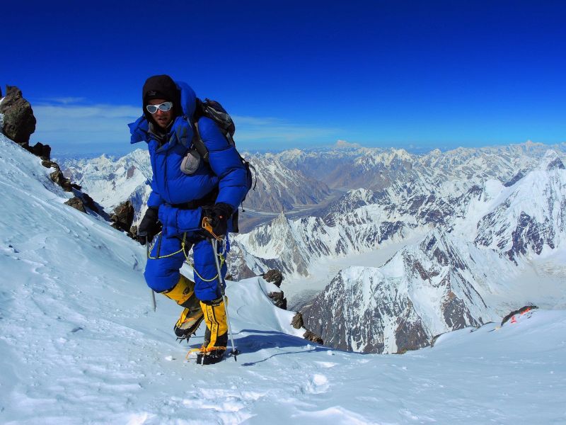 Алпинистът Иван Томов е загинал в Хималаите, докато е слизал