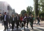 Корнелия Нинова към младите: Ще имате възможност да се развивате в България