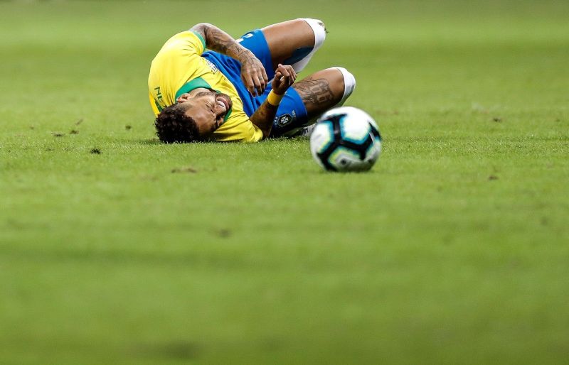 Бразилия загуби най-ярката си звезда Неймар преди старта на турнира