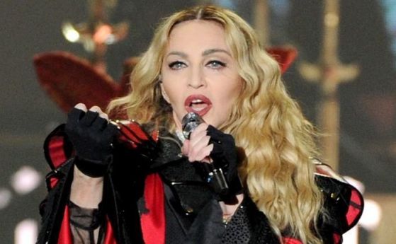 Кралицата на попмузиката Мадона твърди че скандалният подсъдим продуцент Харви Уайнстийн