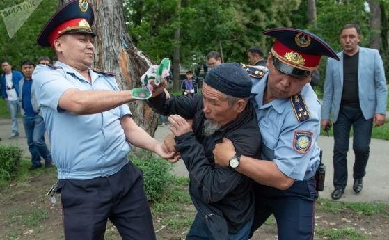 Арест в Алма Ата, Казахстан
