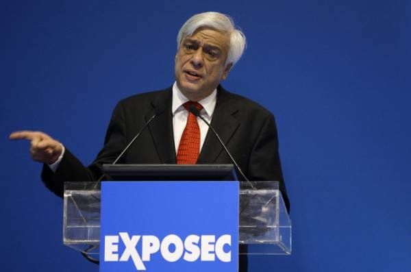 Гръцкият президент Прокопис Павлопулос прие искането на премиера Алексис Ципрас