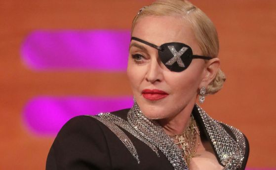 Поп звездата Мадона разкритикува социалната платформа за снимки Инстаграм обвинявайки