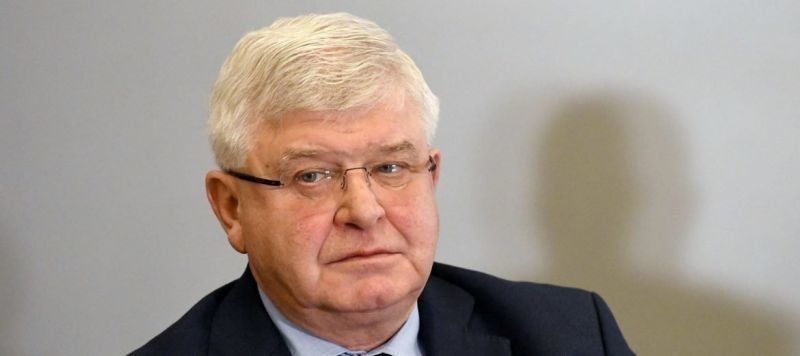 Здравният министър Кирил Ананиев предлага съотношението на основните заплати на