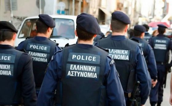 Асошиейтед прес съобщава че българка и сириец са били арестувани