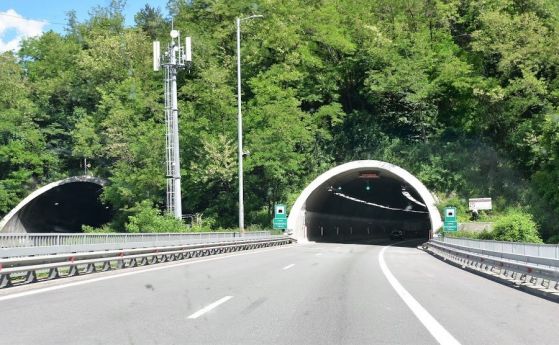 Въведено е временно движение в тунел Ечемишка в посока Варна