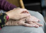 Необщителността може да е ранен признак на деменция