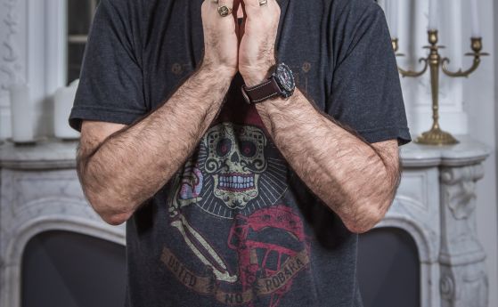 Вокалистът на британските метъл легенди Iron Maiden Брус Дикинсън идва