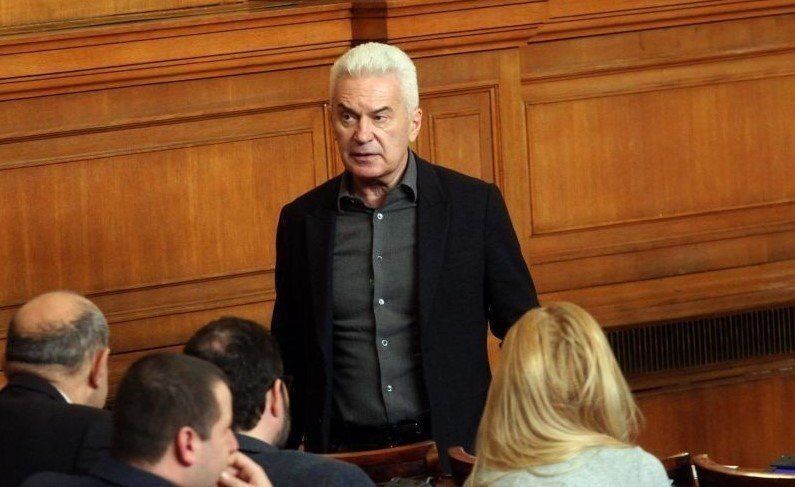 Волен Сидеров вече няма да е председател на парламентарната група