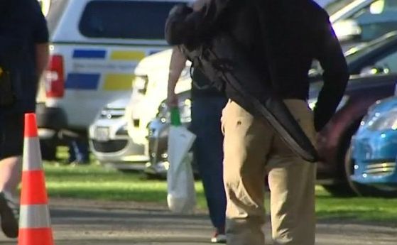 Полицията на Нова Зеландия започна да изкупува забранените в страната