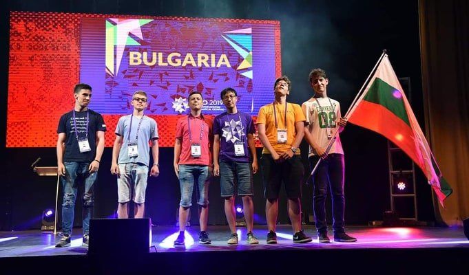 Пет сребърни и един бронзов медал завоюваха българските ученици от
