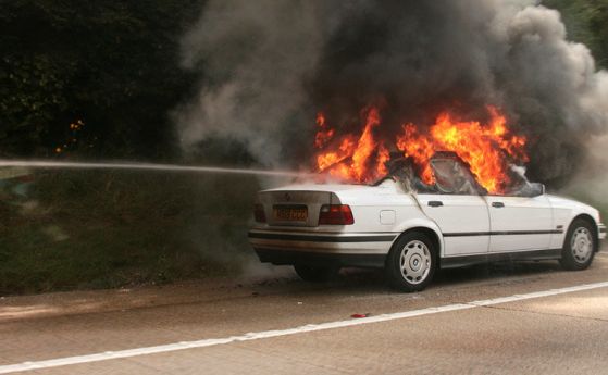 Коли горят на автомагистрала Тракия при изхода от Бургас в