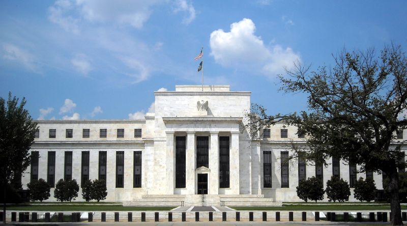 Федералният резерв на САЩ понижи водещите си лихви за първи
