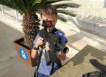 Полицията в Бургас обяви фотоконкурс за деца с оръжия и полицейска техника