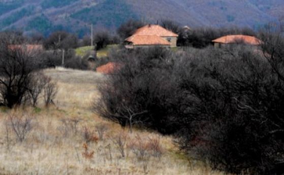  Планински спасители търсят 74-годишен мъж в региона на село Церецел 