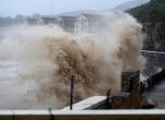 Тайфунът Лекима в Китай: 18 загинаха, 1 милион са евакуирани
