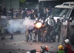 Протестите в Хонконг ескалираха: полицията стреля със стоп патрони за пръв път от началото на демонстрациите