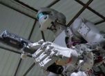 Роботът Фьодор кацна на Земята