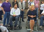 Трима кандидат-кметове седнаха в инвалидни колички за по-добра градска среда (снимки)
