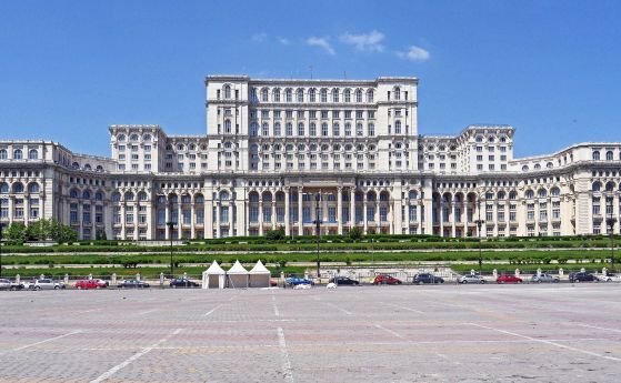 Парламентът в Букурещ