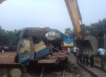 15 загинали след сблъсък на два влака в Бангладеш