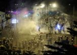 Тръмп подписа неохотно закон в подкрепа на протестите в Хонконг, Пекин заплаши с мерки