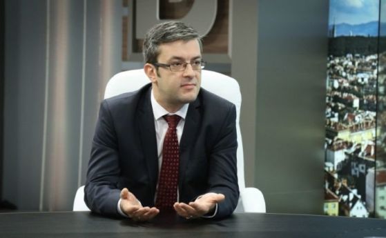ГЕРБ иска президентът да се извини за политическия гаф с поклонението пред Апостола