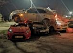 Катастрофа във Варна, автомобил се озова върху три коли