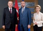 Споразумението за мигрантите между ЕС и Турция остава в сила