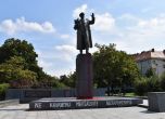 Скандал в Прага: Праща ли Русия убийци с рицин за политиците, които махат съветски паметници?