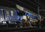 Пътнически и товарен влак се сблъскаха край Прага. Един загинал и 35 ранени