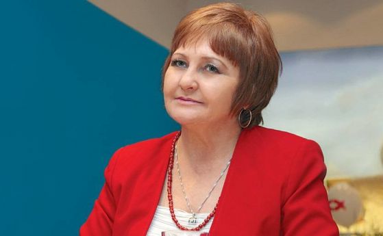 Проф. Донка Байкова: Повече плодове и зеленчуци в горещите дни, 40-50 мл вода на кг телесно тегло дневно