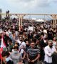 Хиляди протестират в Ливан срещу правителството, полицията откри огън