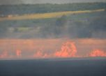 500 дка горят край Нова Надежда. Гасенето на пожара при хасковското село продължава