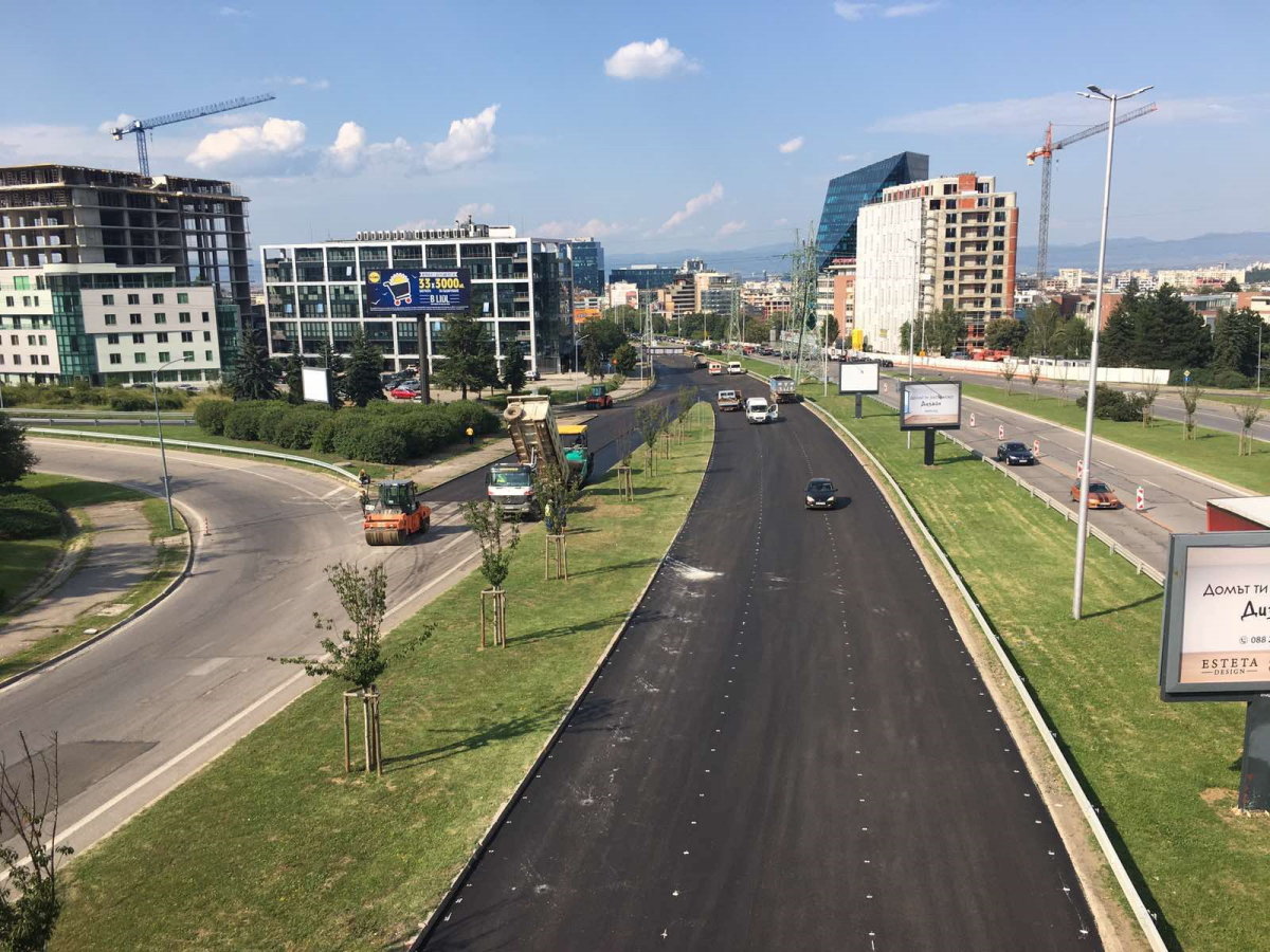 Движението по обновения участък от столичния бул България от ул Тодор Каблешков