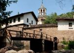 Възстановяват дървения мост на Дряновския манастир
