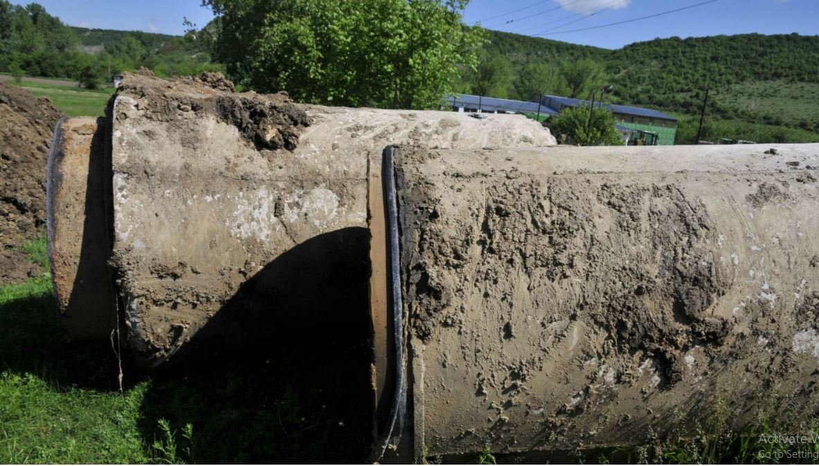 Чести аварии на водопровод оставят три ямболски села без вода