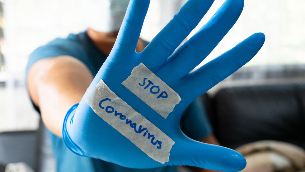 Заради огнище на заразени с коронавирус се забраняват масовите събирания