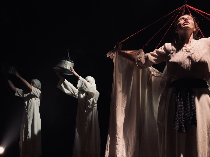 Тази вечер от 19 00 часа в зала Надежда на театър