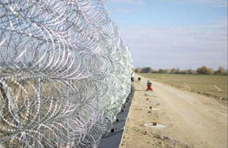 Новата ограда по сухопътната граница на Гърция с Турция по река