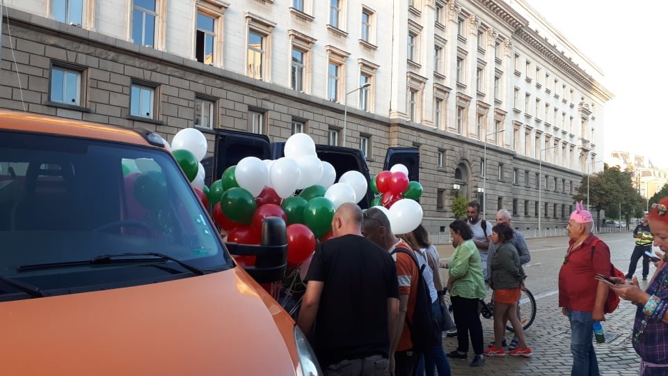 В 50 ата вечер на протестите в София на пл Независимост