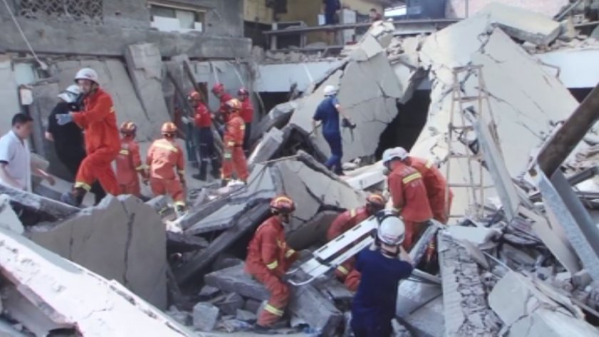 29 души загинаха при срутване на ресторант в Северен Китай