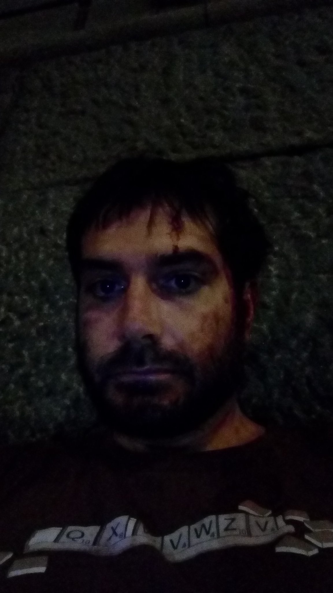 Журналистът Димитър Кенаров е бил брита лно изритан в главата от