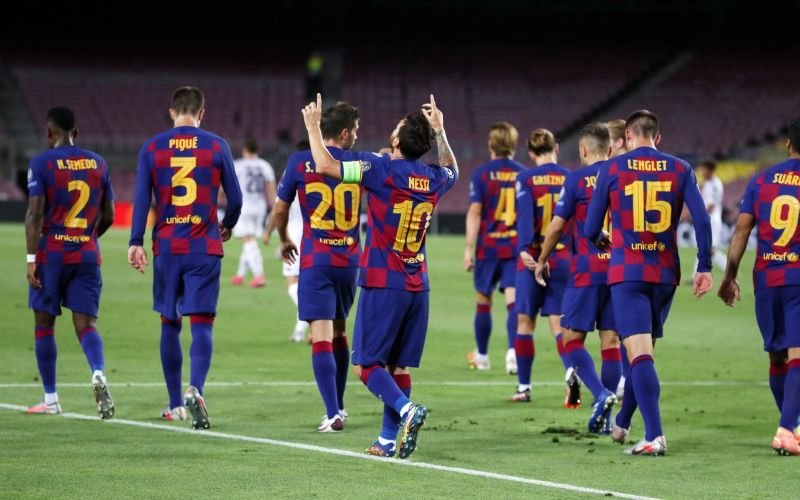 Голямата звезда на Барселона Лионел Меси ще остане в клуба