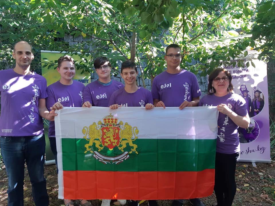 Българските ученици спечелиха 7 медала на Европейската младежка олимпиада по