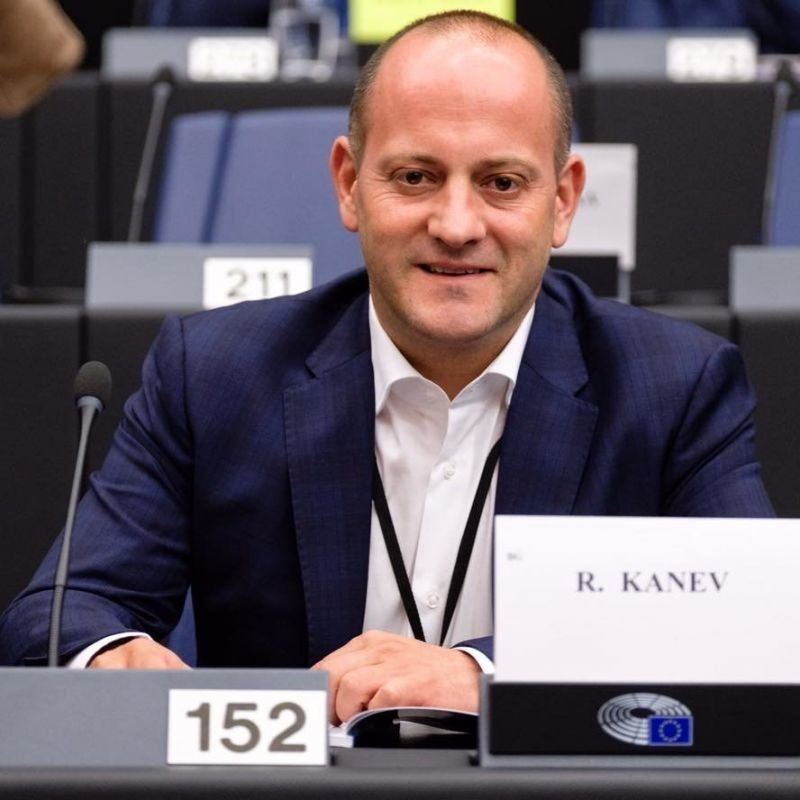 Българският евродепутат Радан Кънев изрази безпокойството си от пасивността на